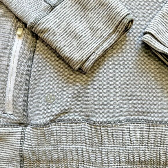 Lululemon Think Fast Hoodie Top Size 8 White Slate Heathered Stripe Check Pique - Picture 7 of 11
